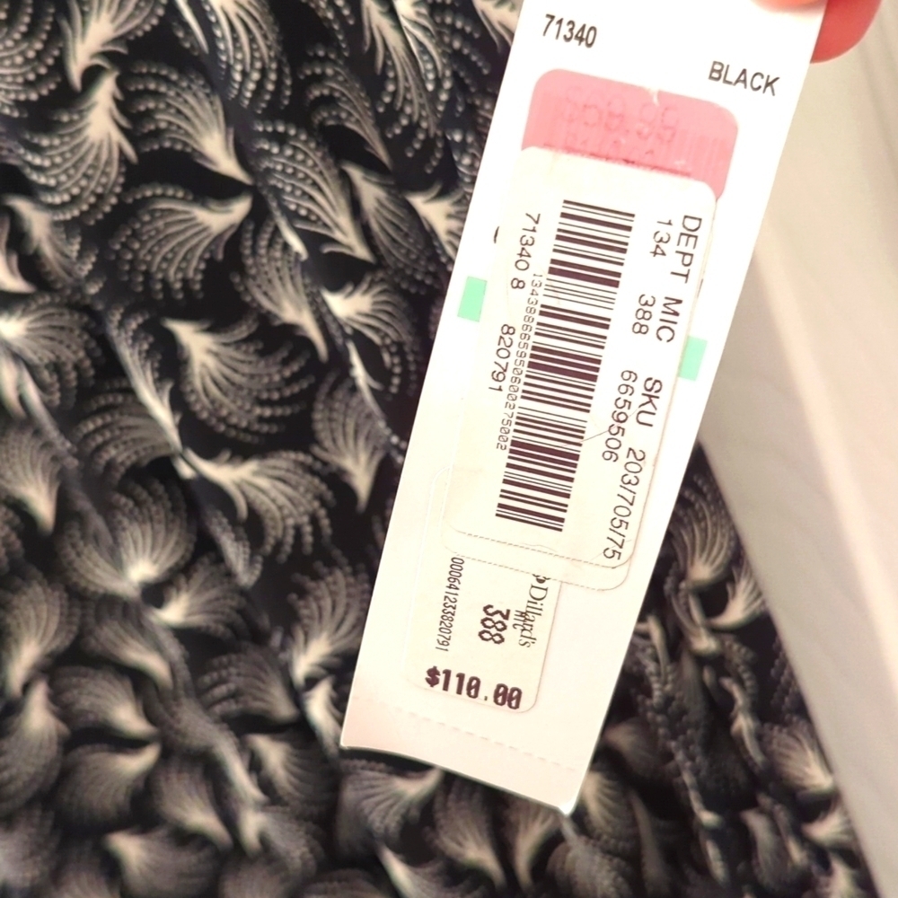 NWT Maggy London Dress 3/4 Sleeve Black and White Size 8 - Picture 4 of 6